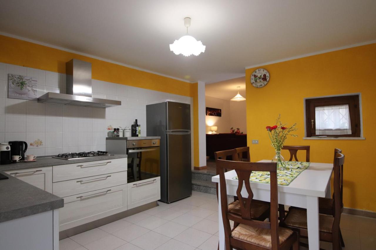 Casa Vacanze Al Borgo Caprino Veronese Eksteriør billede