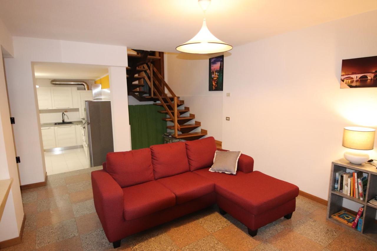 Casa Vacanze Al Borgo Caprino Veronese Eksteriør billede